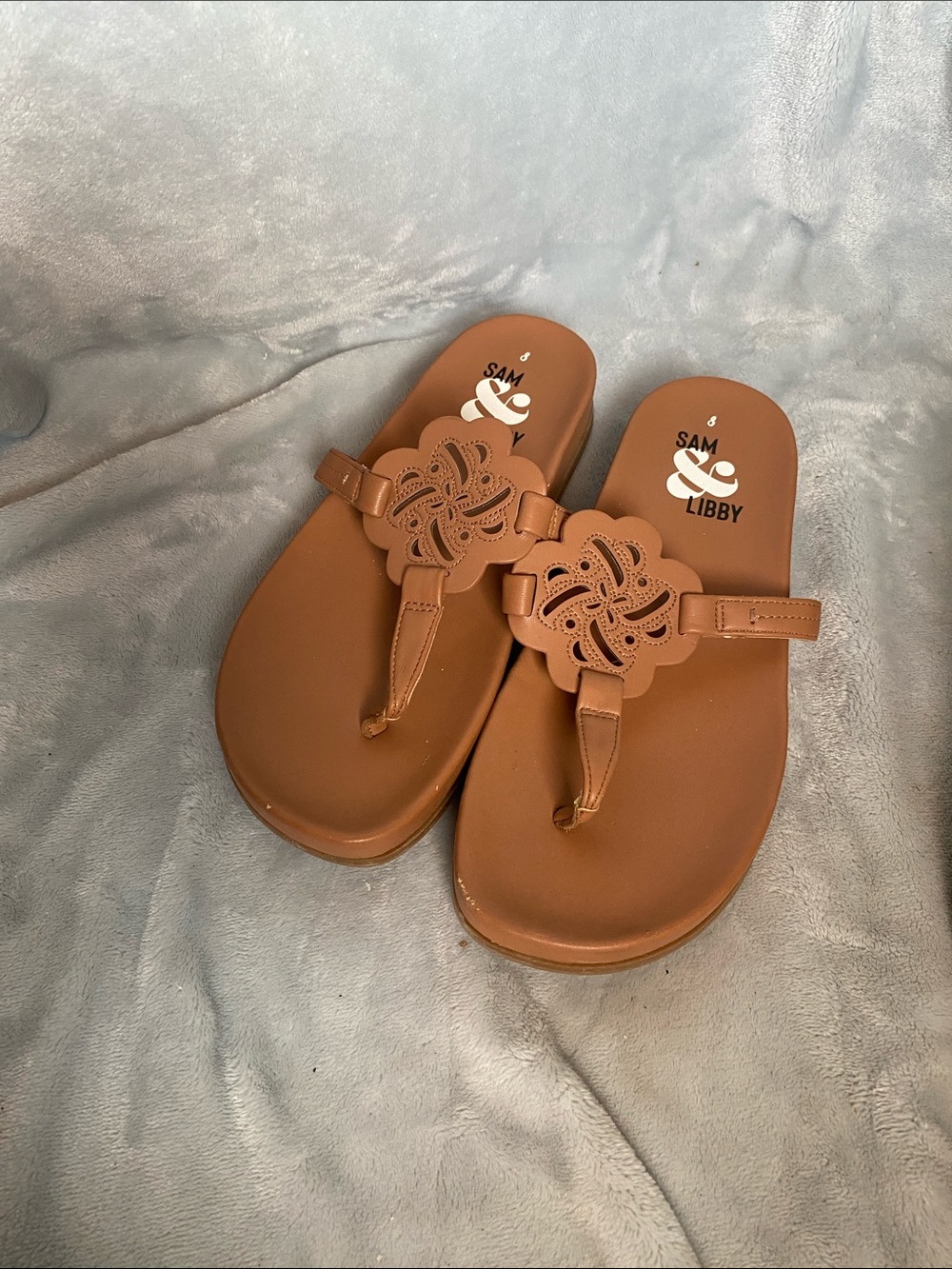 Sam & Libby Women's Cognac Floral Thong Sandals size 8